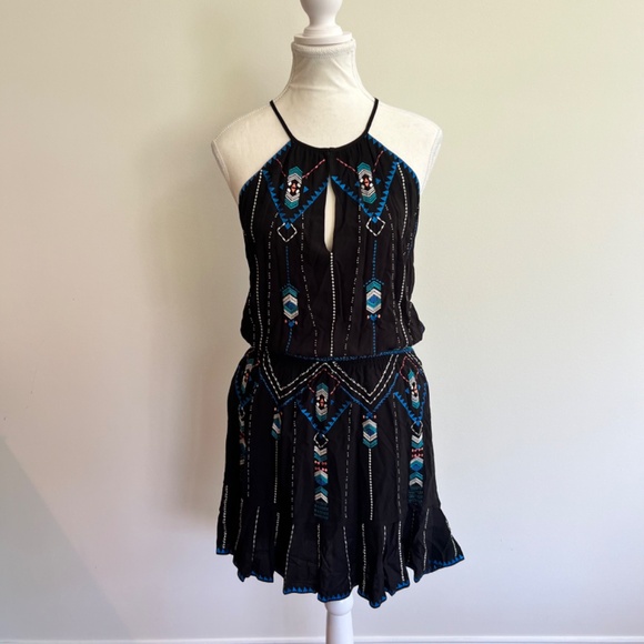 NWOT Parker Halter Mini Rayon Dress Black Aztec Tribal Pattern Women’s Size SM‎ - Picture 1 of 15